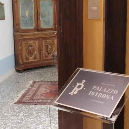 Palazzo Introna Bed & Breakfast *