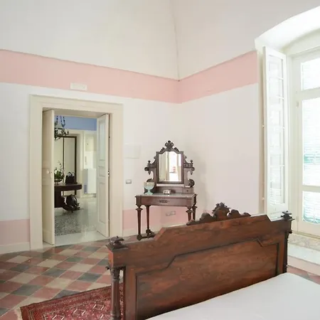 فندق مبيت وإفطار Palazzo Introna مولا دي باري