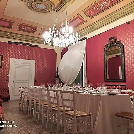 Bed & Breakfast Palazzo Introna 3*