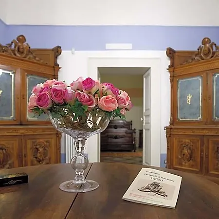 Palazzo Introna Bed & Breakfast 3*