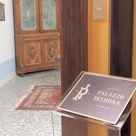 فندق مبيت وإفطار Palazzo Introna مولا دي باري