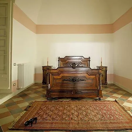 Palazzo Introna 3*