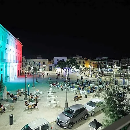 Palazzo Introna Bed & Breakfast Mola di Bari