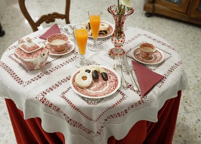 Bed & Breakfast Palazzo Introna 4*