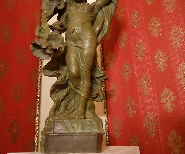 Palazzo Introna 4* Mola di Bari