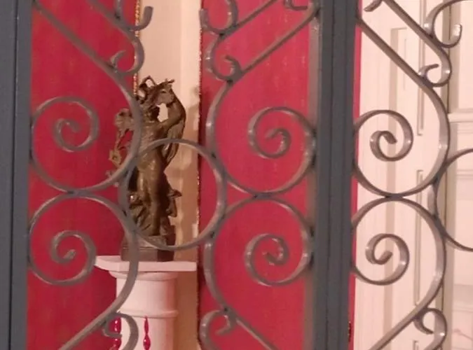 Palazzo Introna 4* Mola di Bari