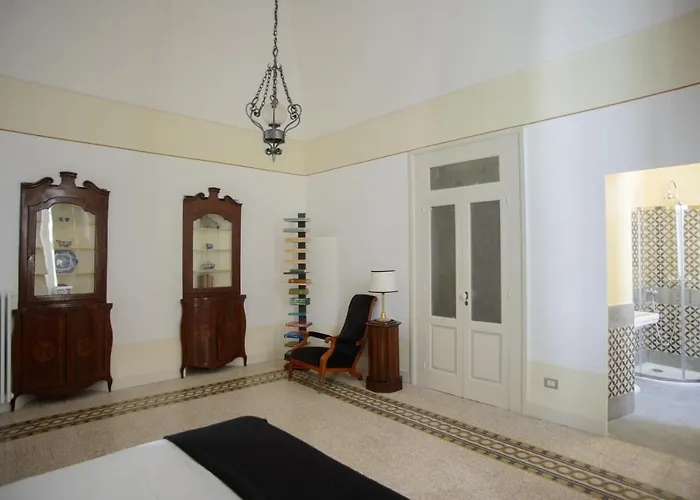 Palazzo Introna לינה וארוחת בוקר